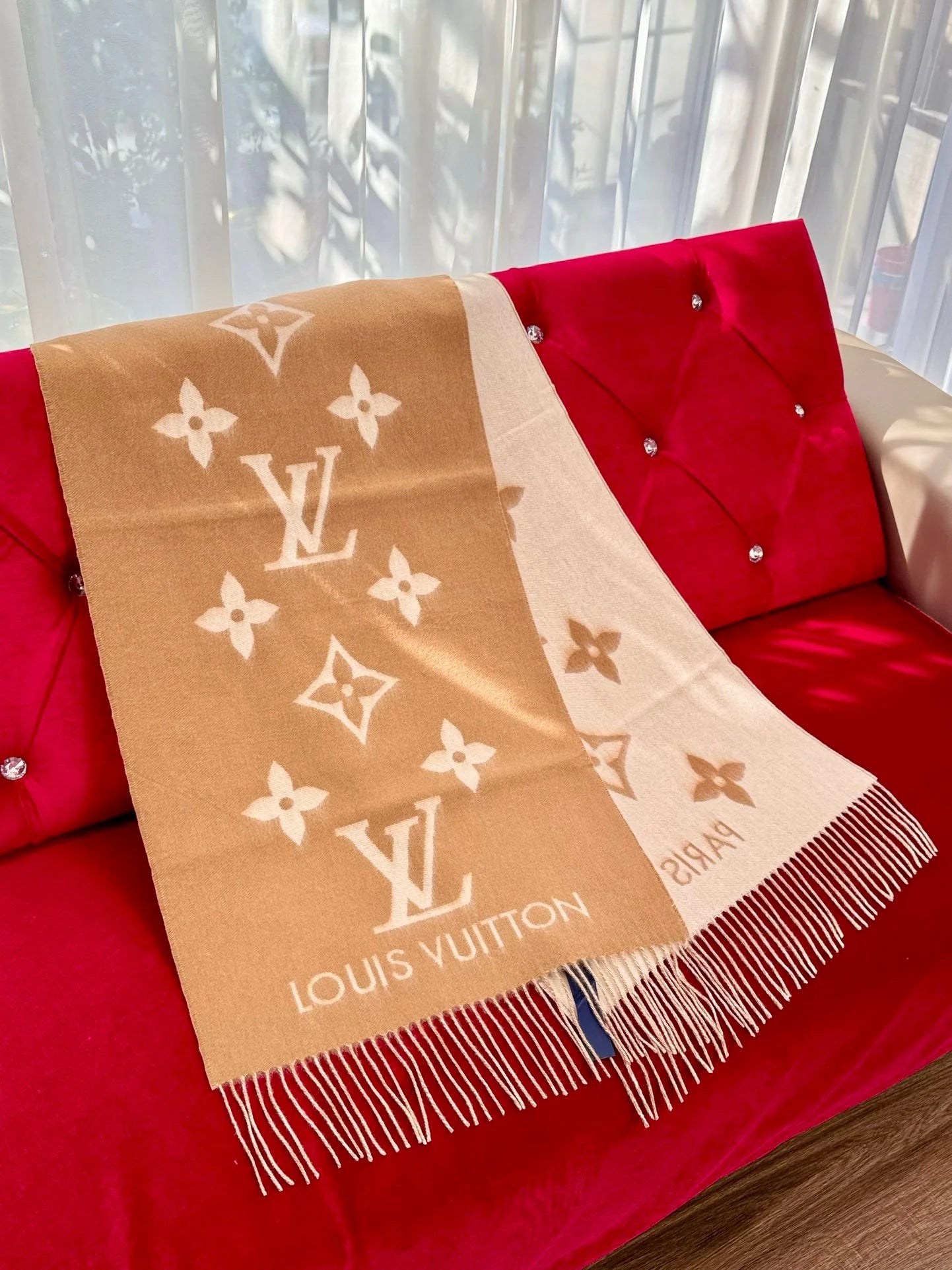 LV SCARF