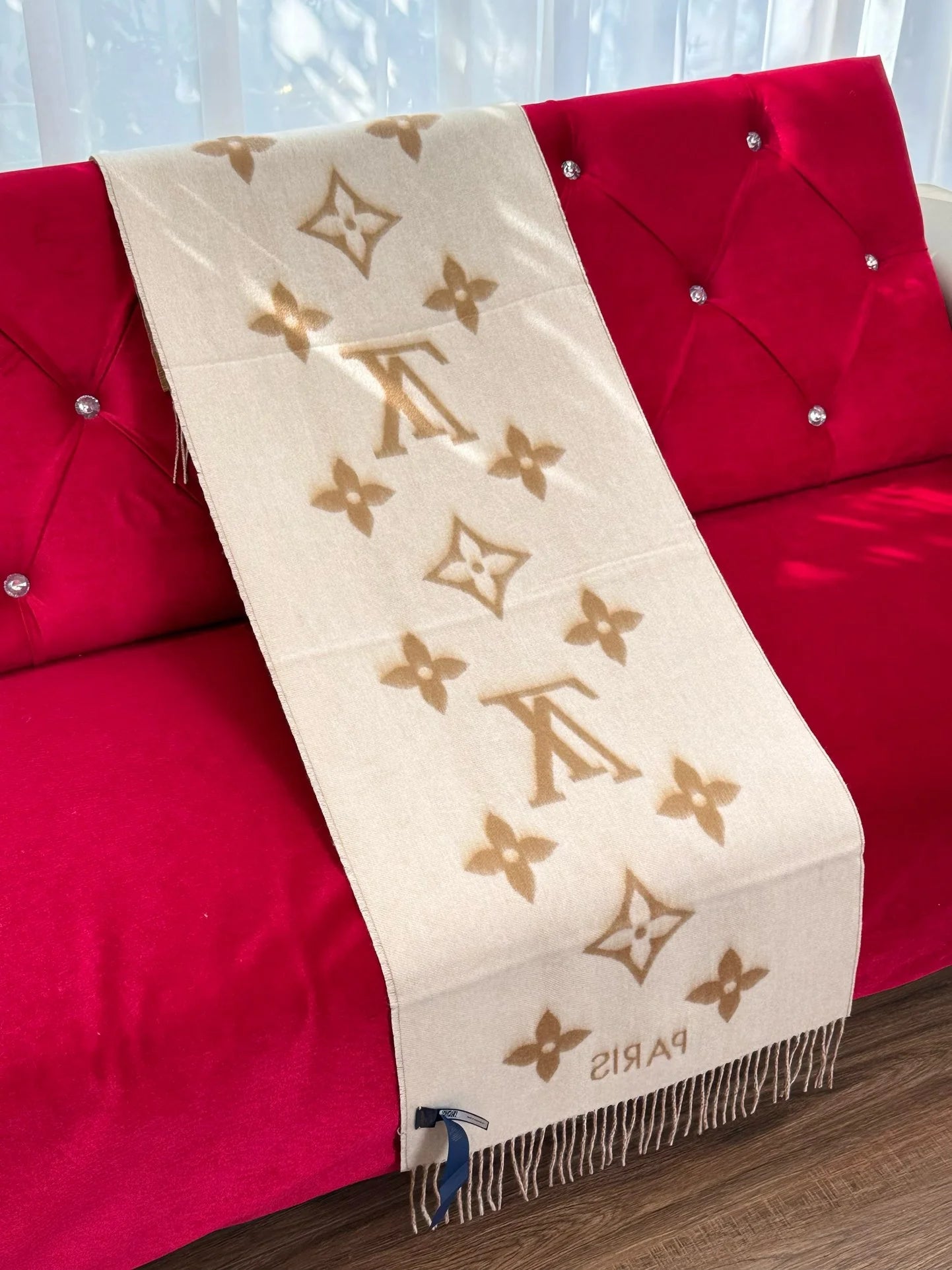 LV SCARF