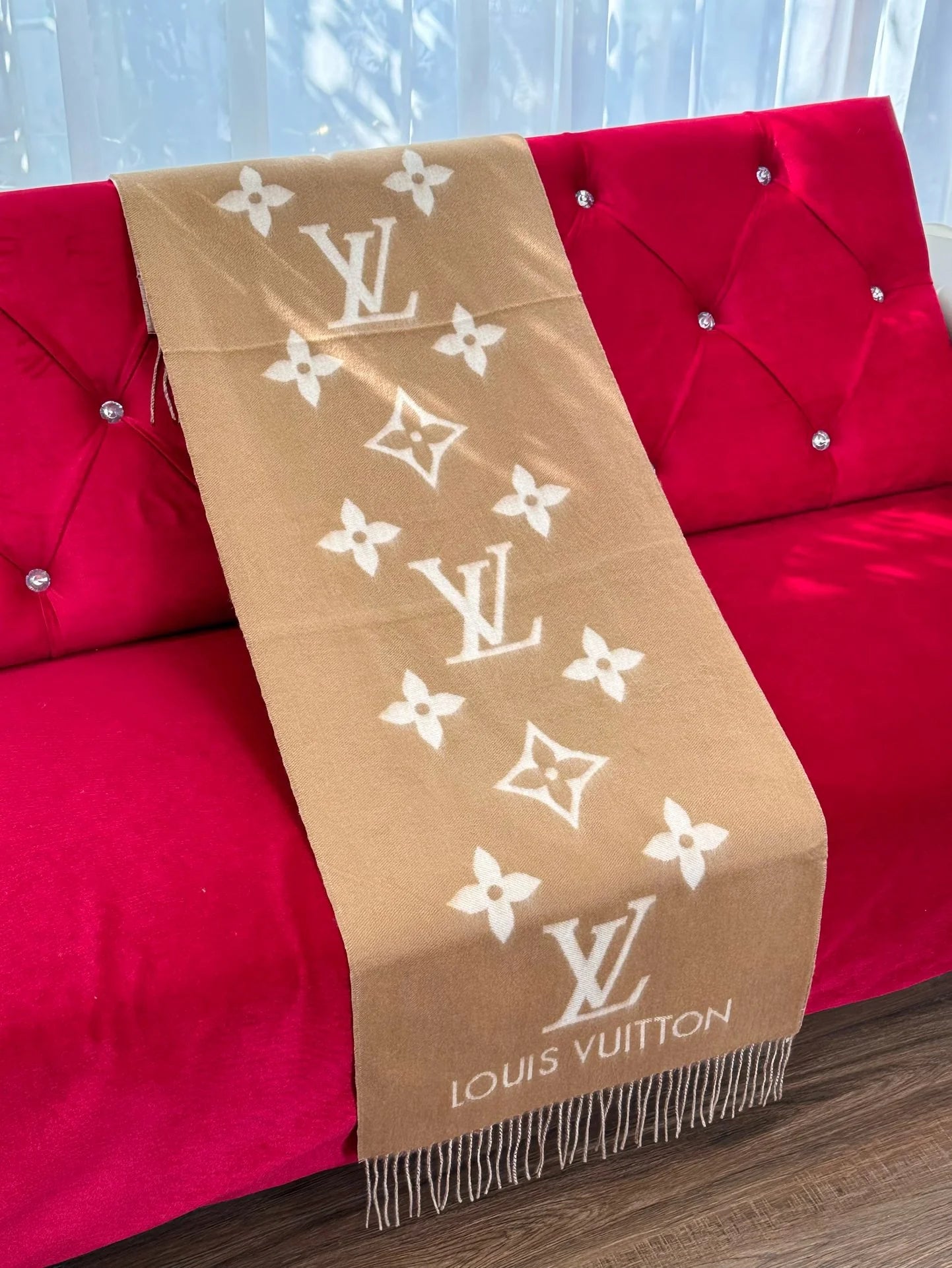 LV SCARF