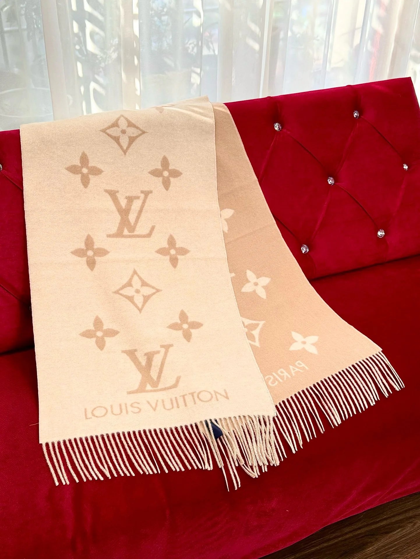 LV SCARF
