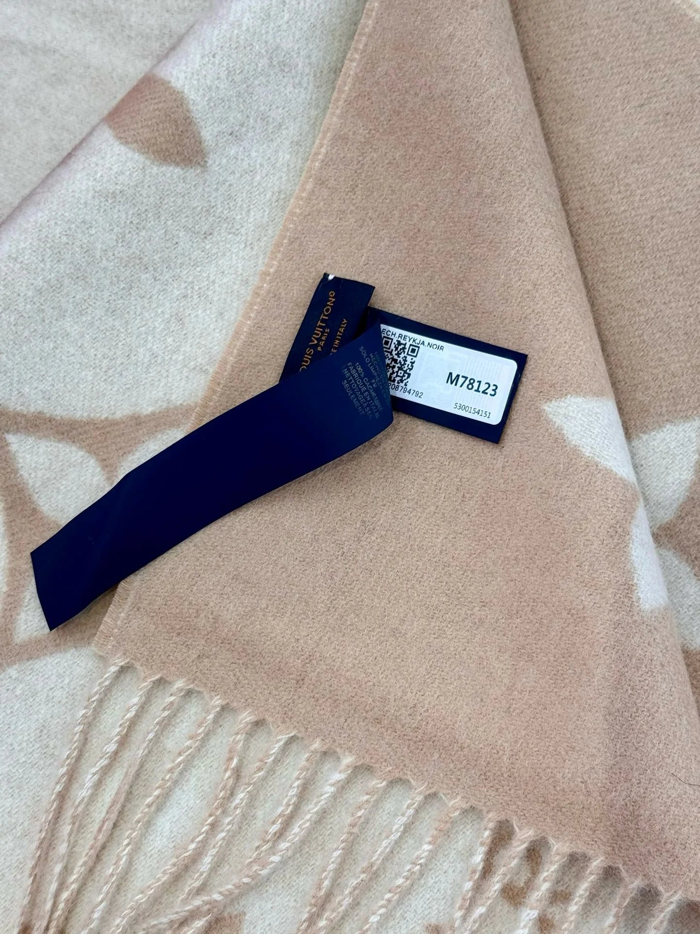 LV SCARF
