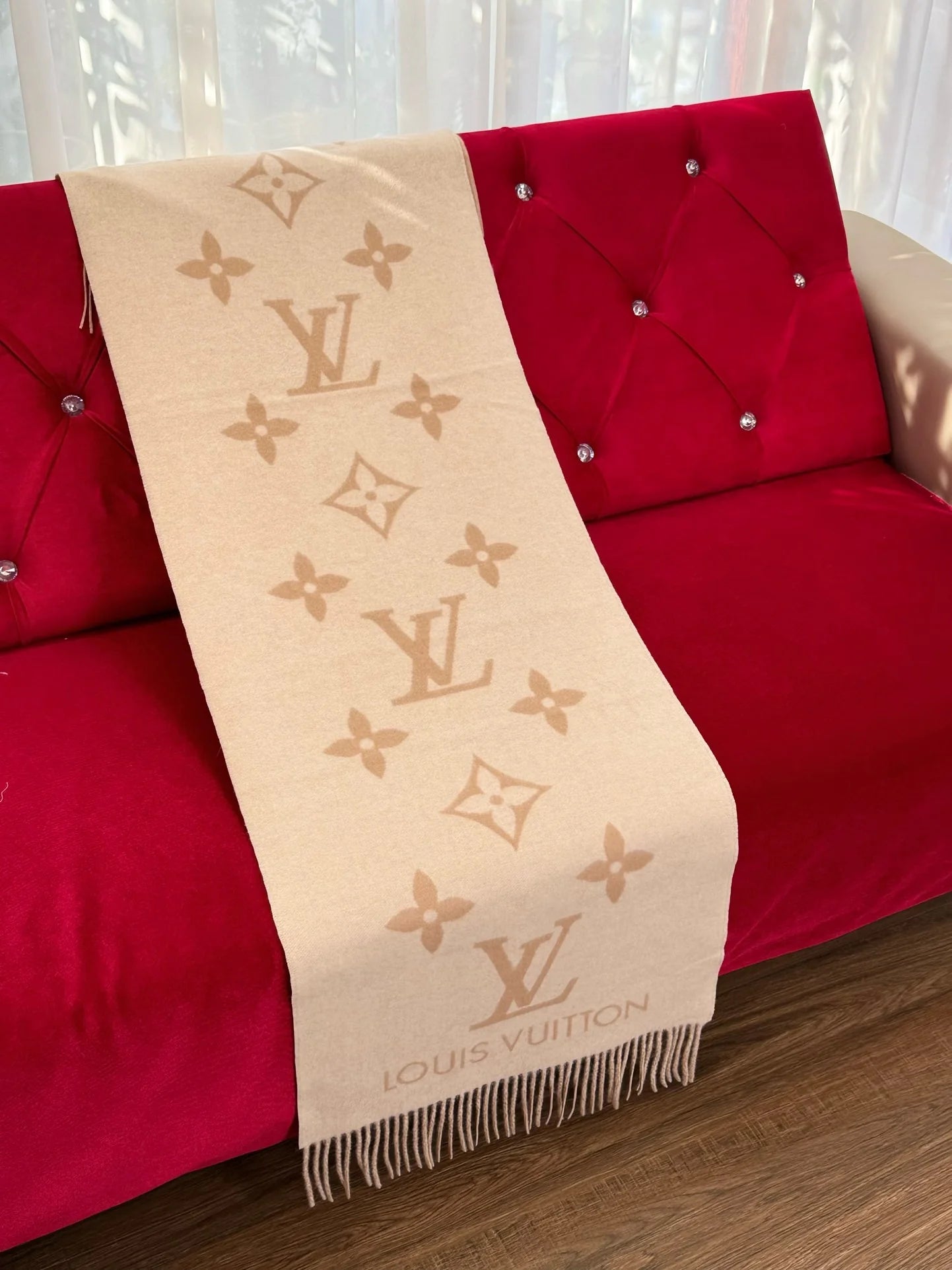 LV SCARF