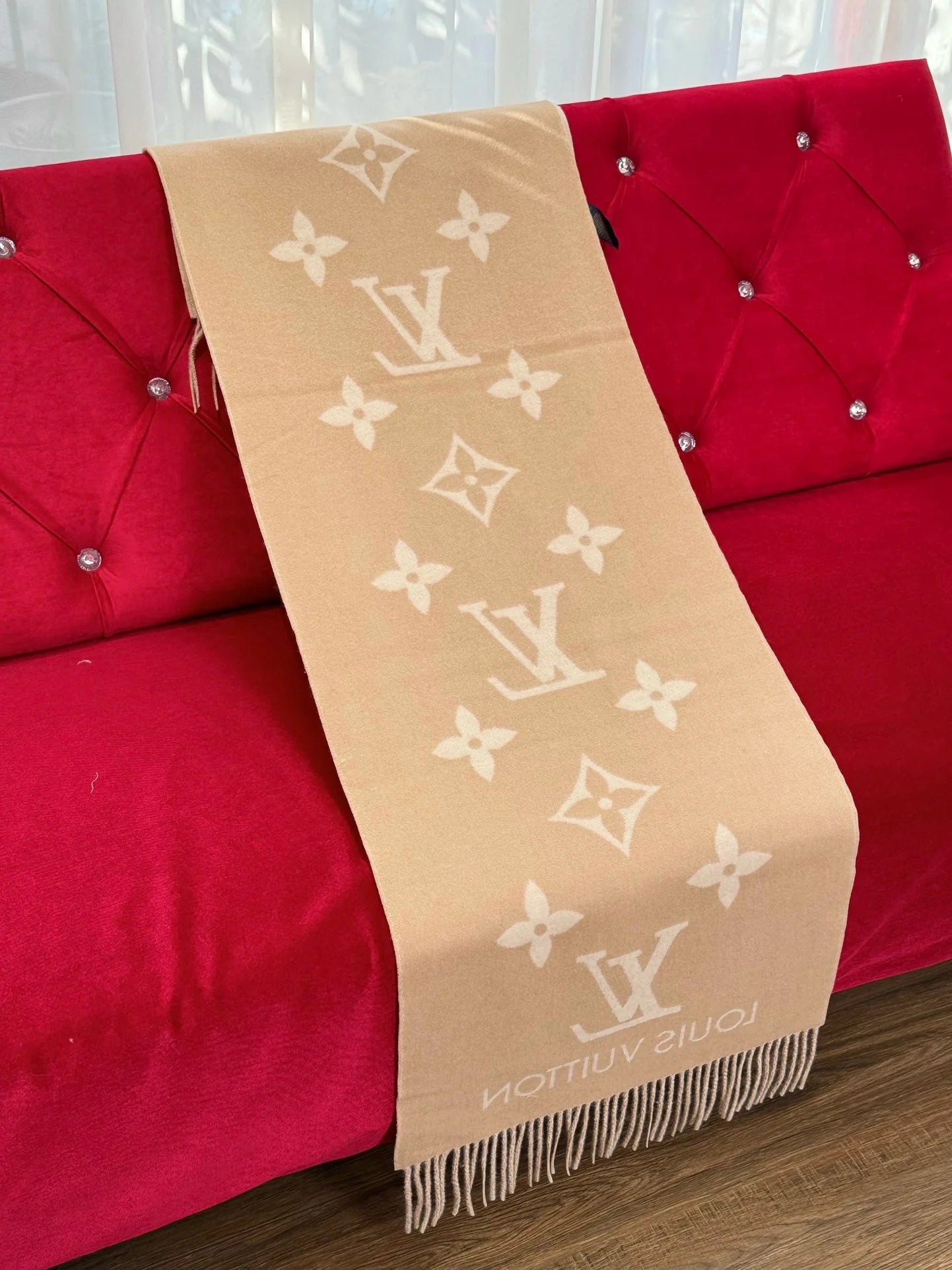 LV SCARF