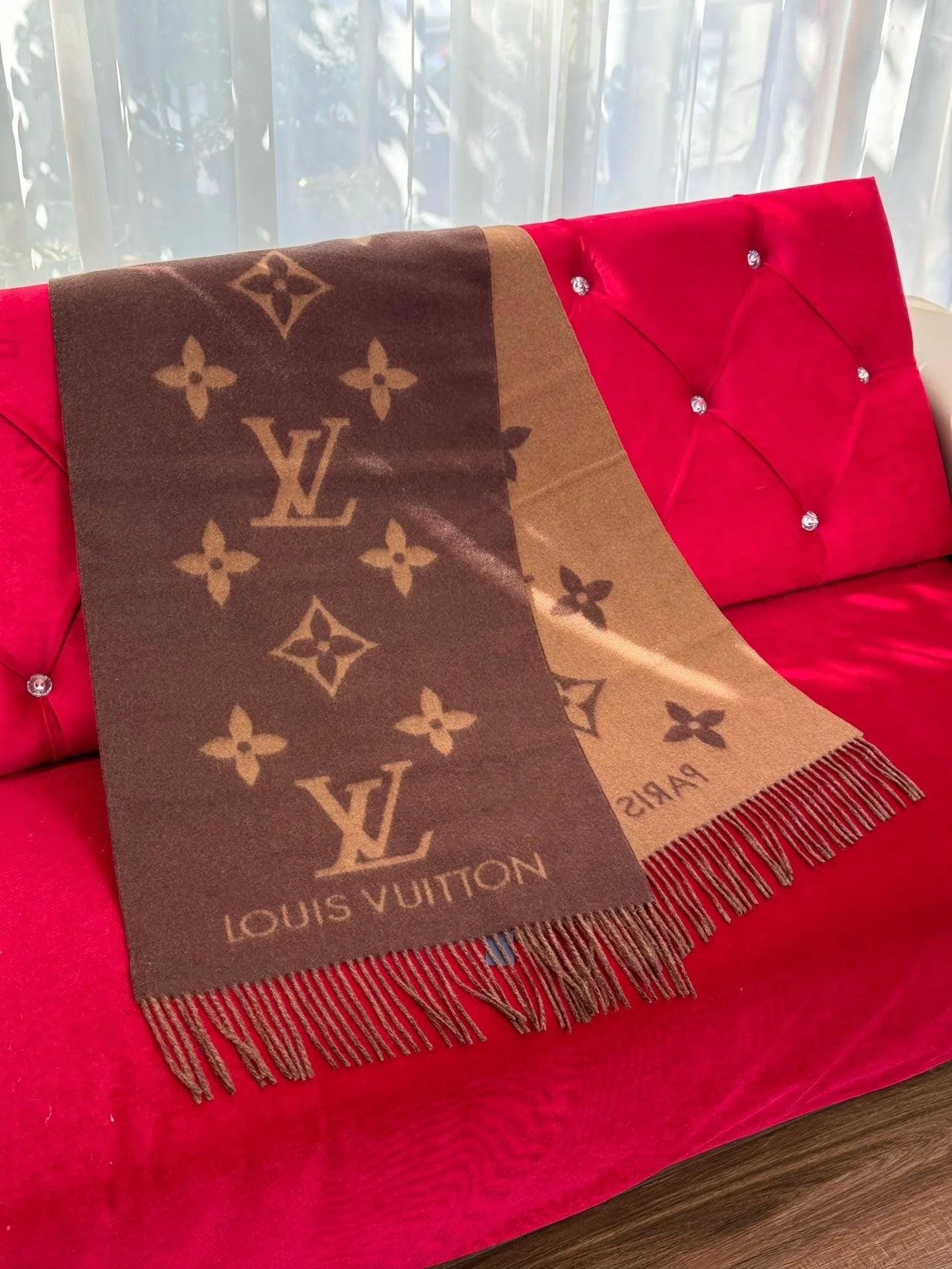 LV SCARF