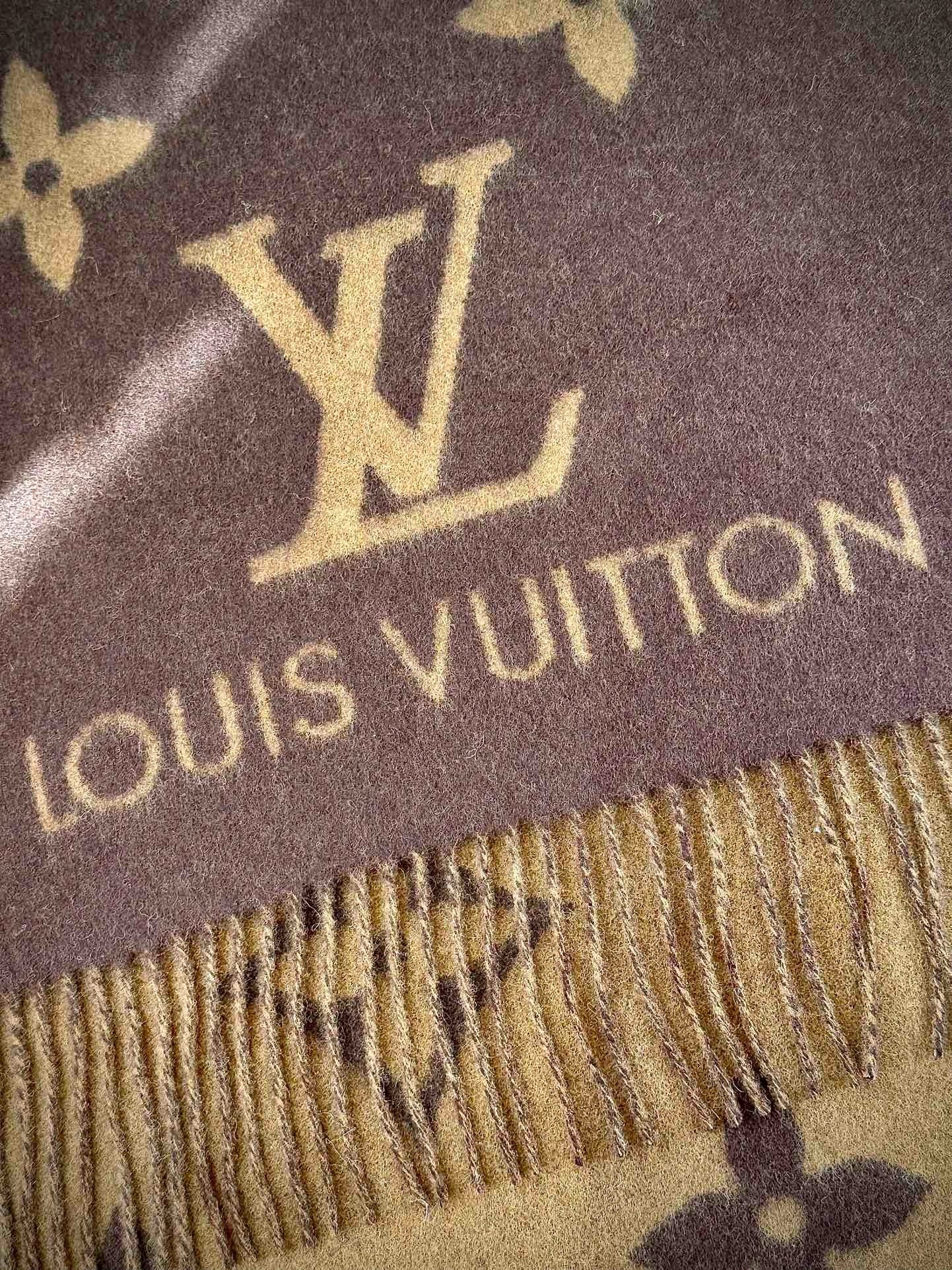 LV SCARF