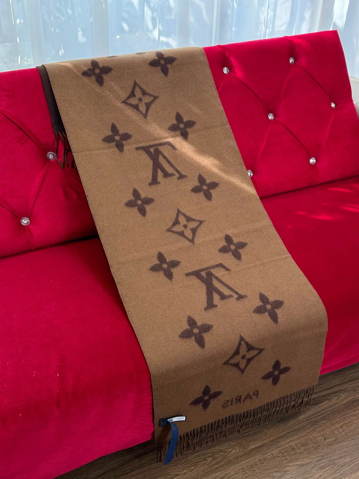 LV SCARF