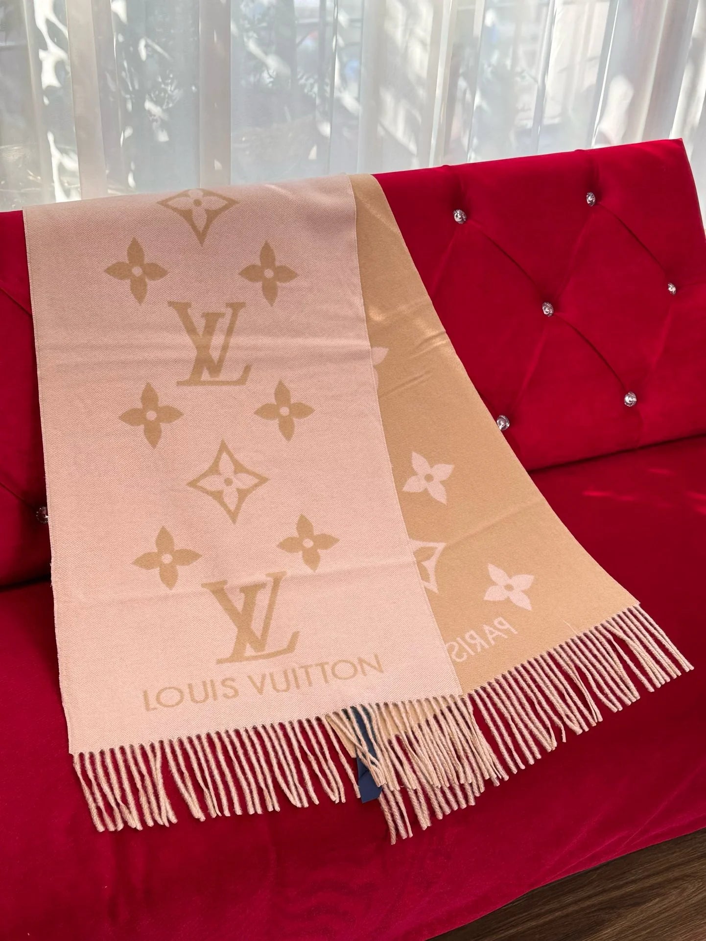 LV SCARF