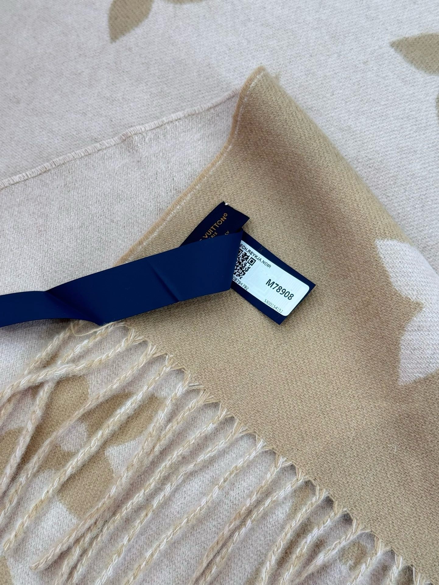 LV SCARF