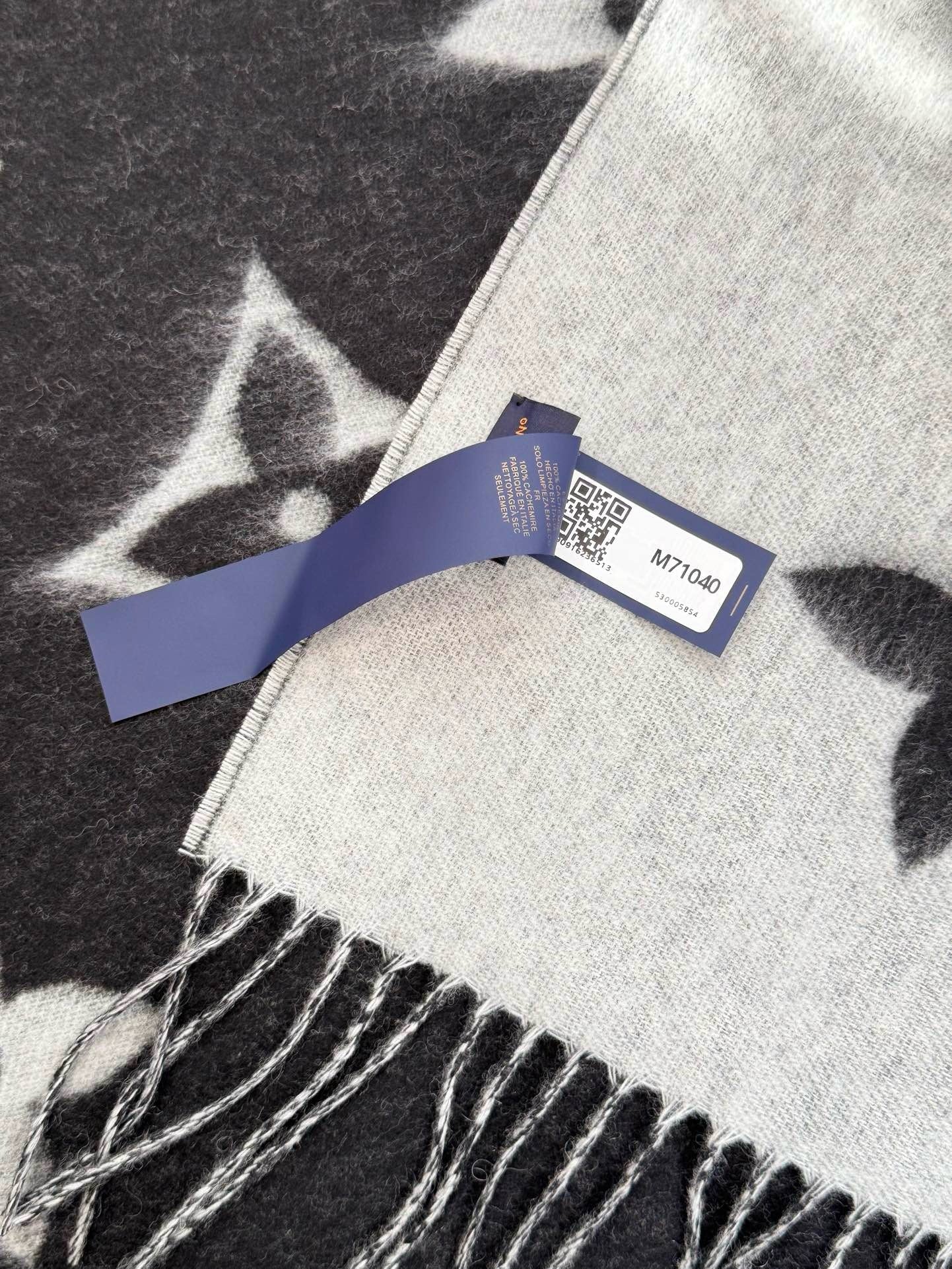 LV SCARF