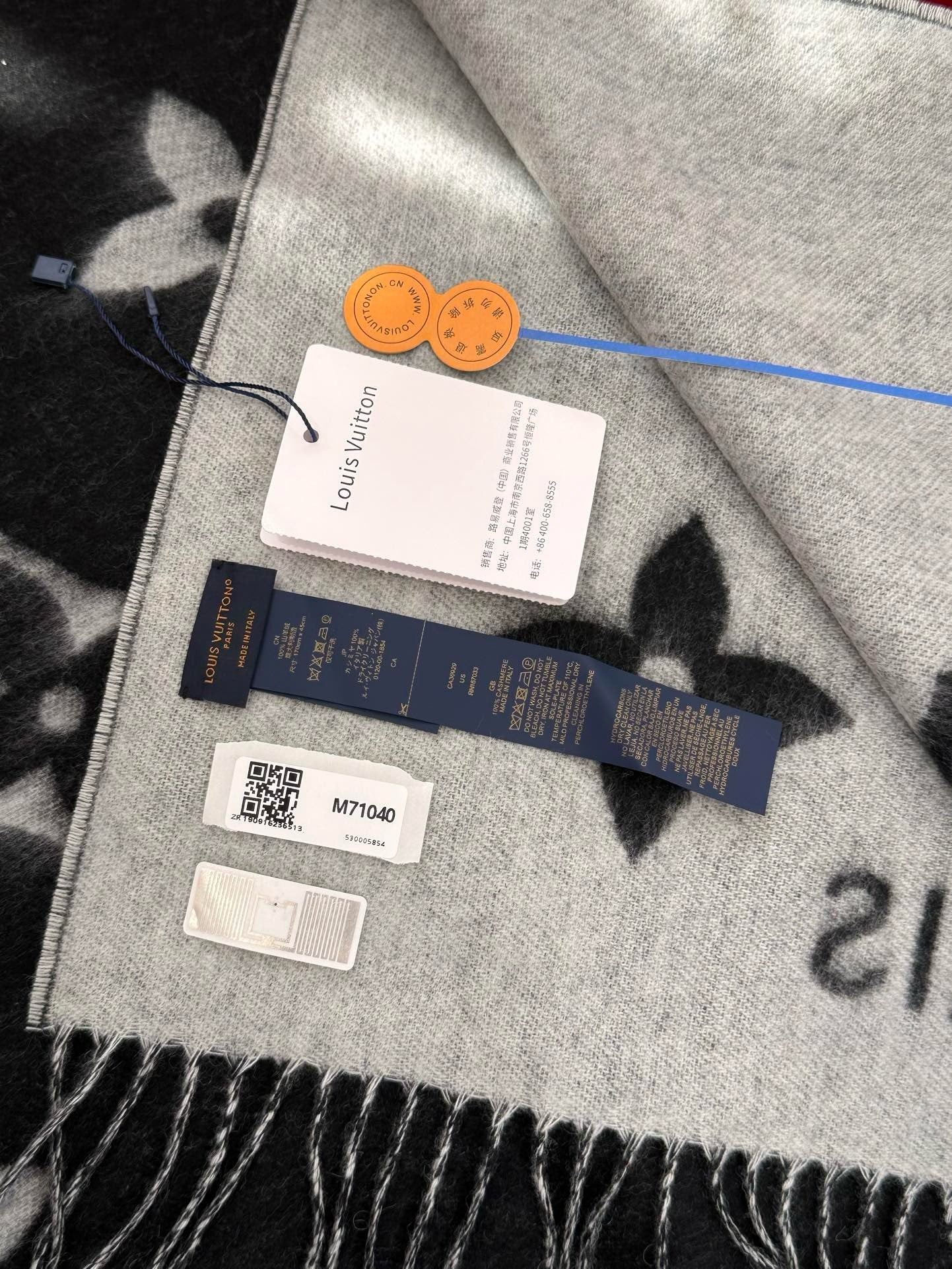 LV SCARF