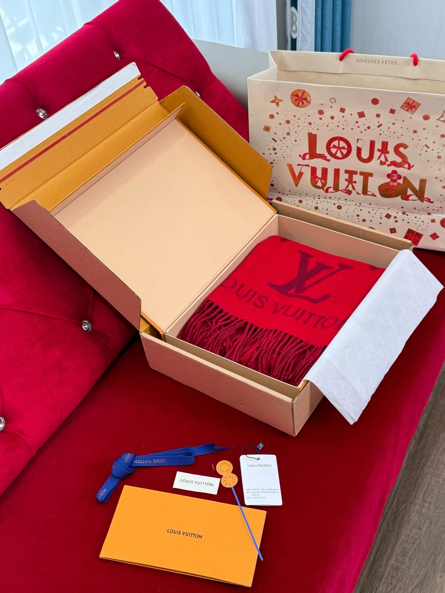 LV SCARF
