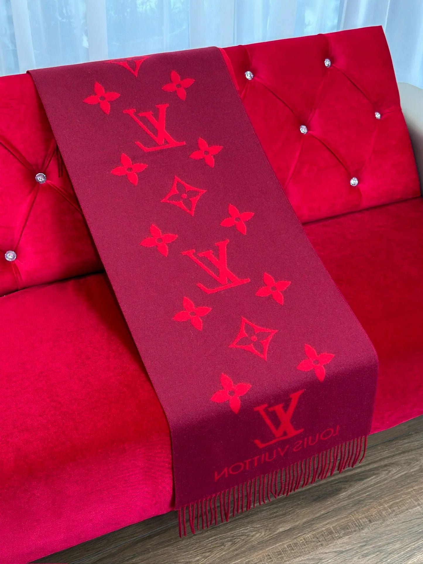 LV SCARF