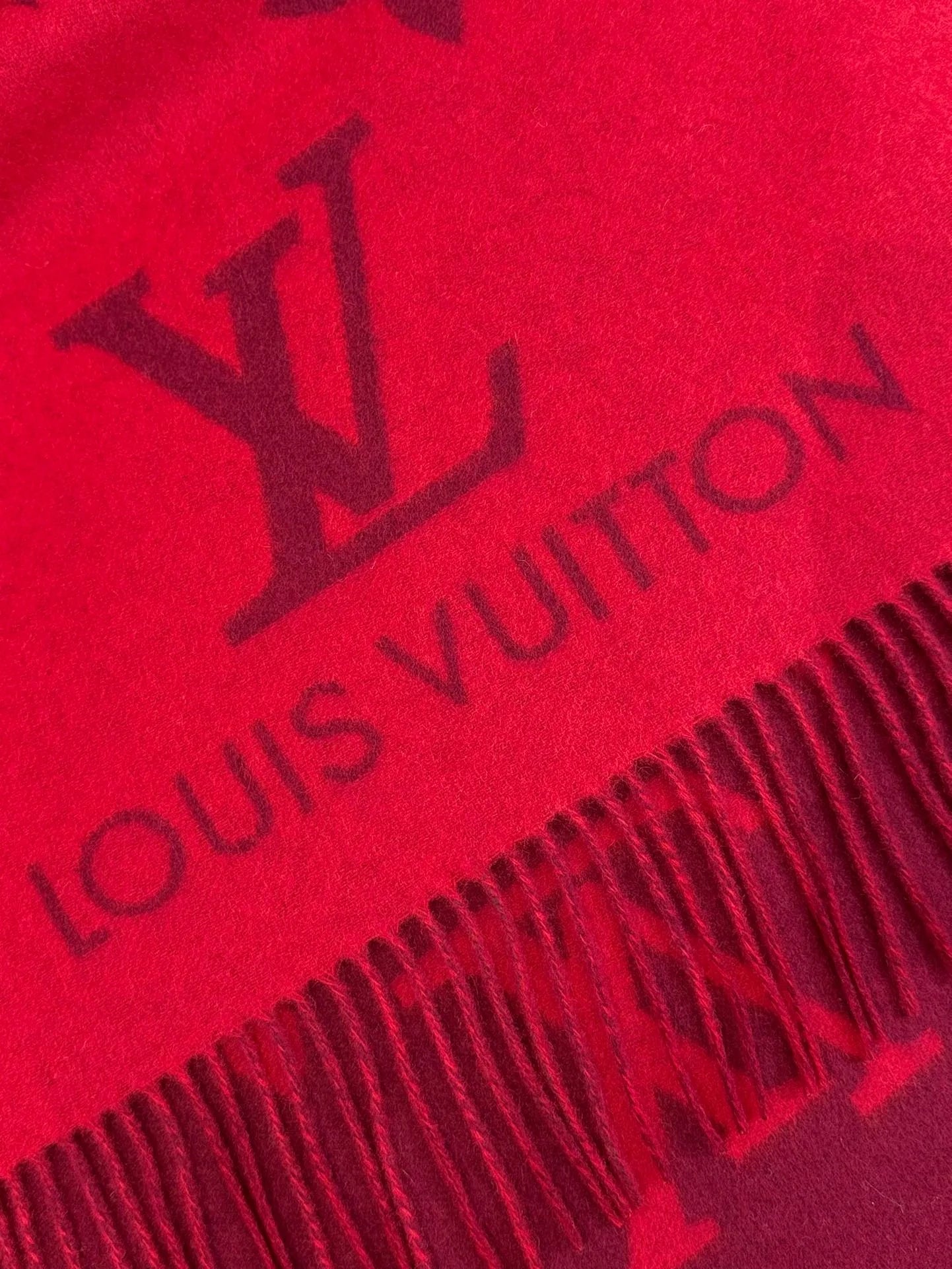 LV SCARF