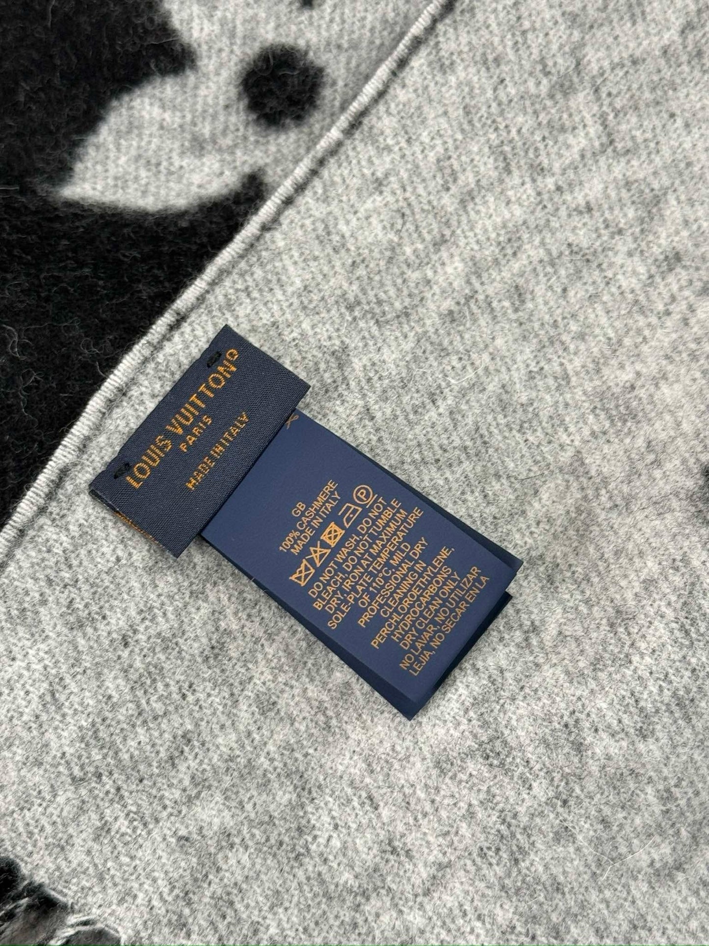 LV SCARF