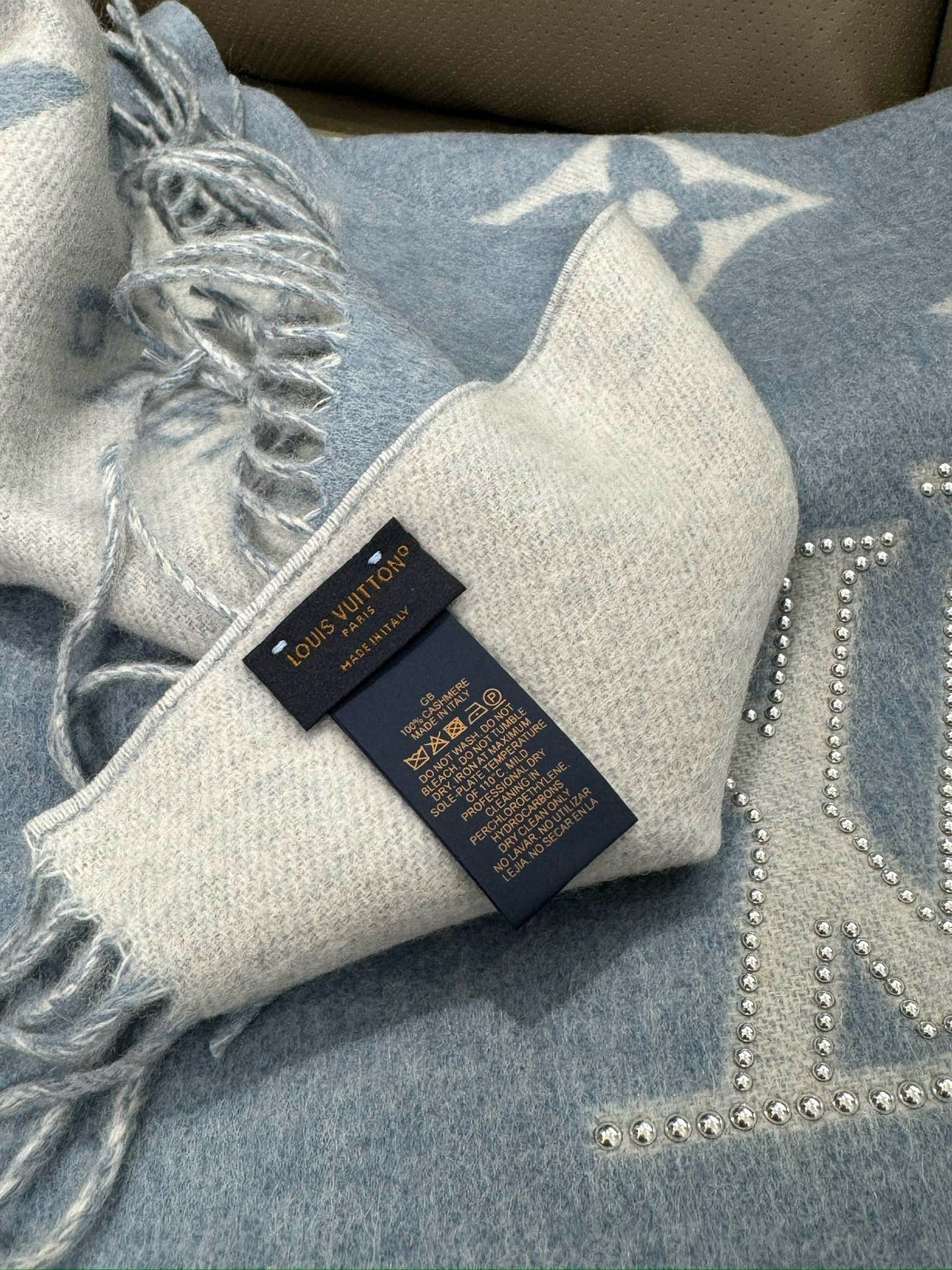 LV SCARF