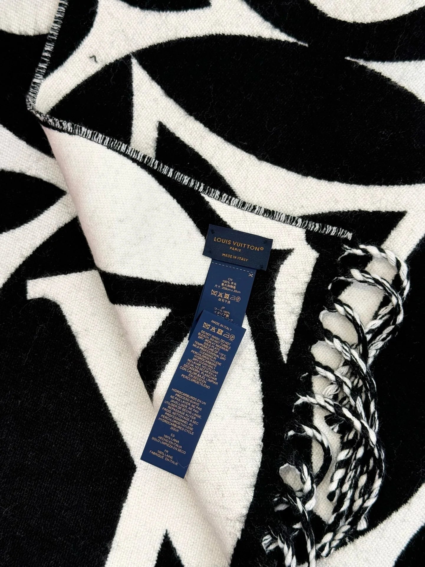 LV SCARF