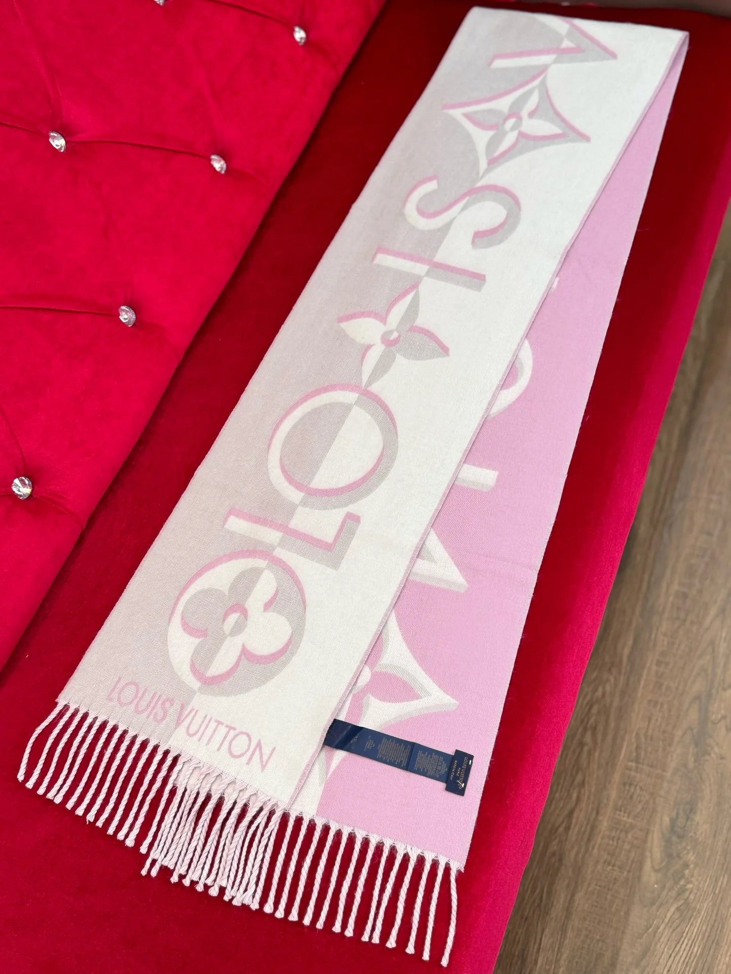 LV SCARF