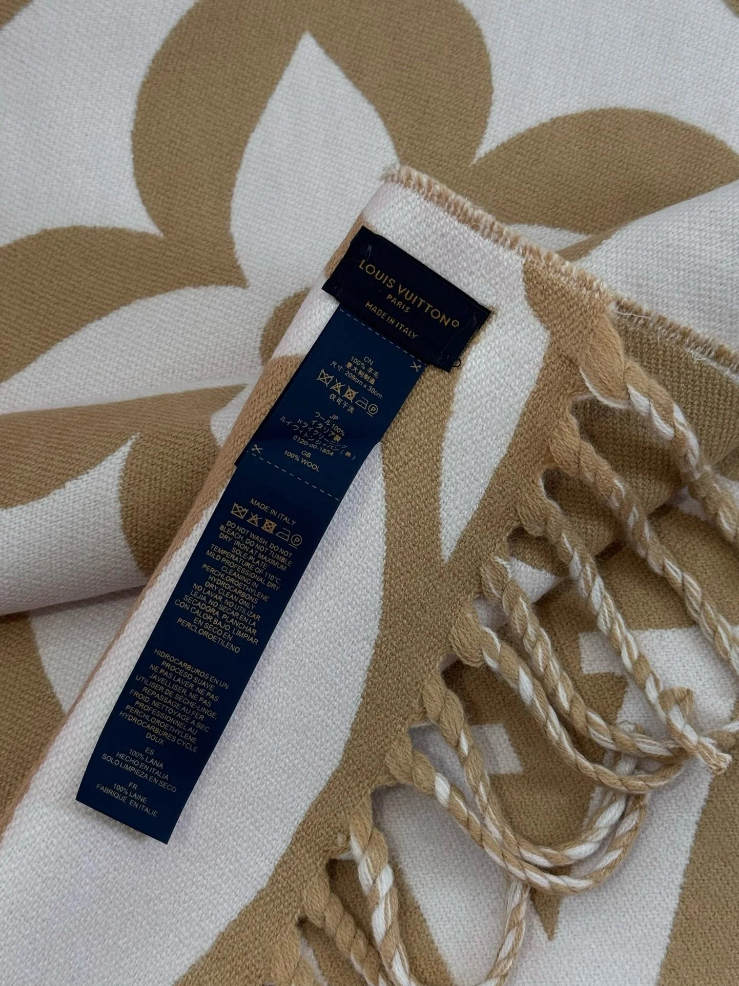 LV SCARF