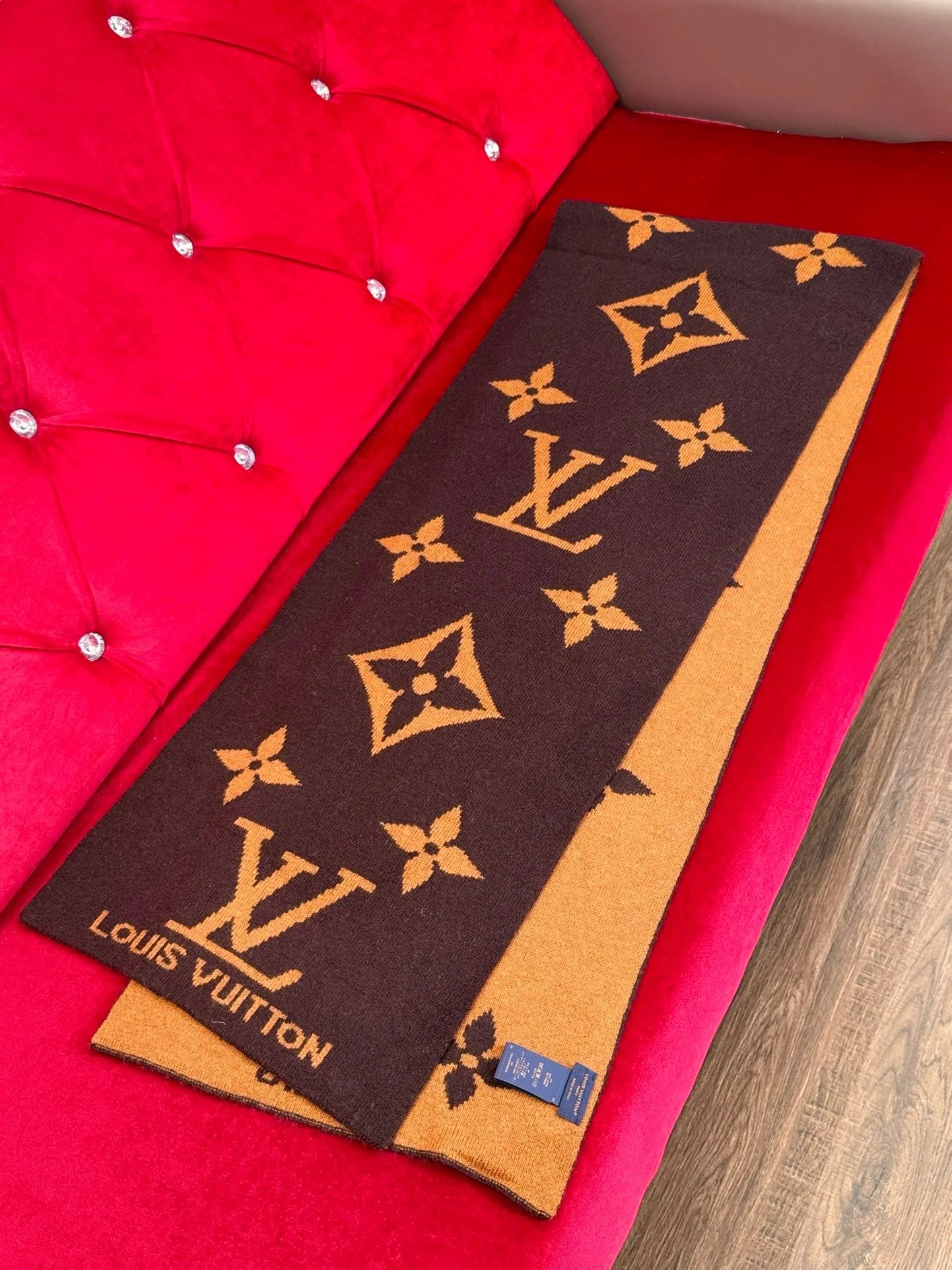 LV SCARF