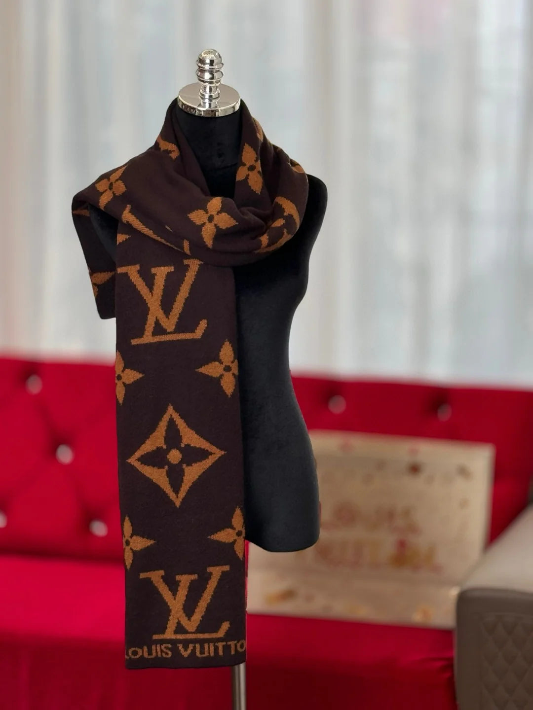 LV SCARF
