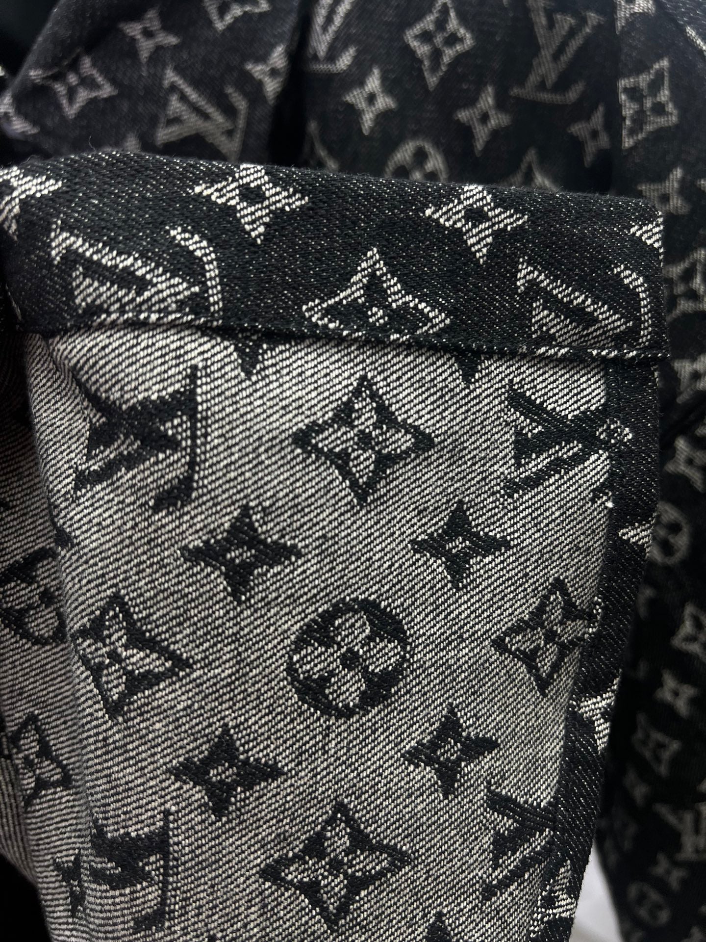 LV SHIRT