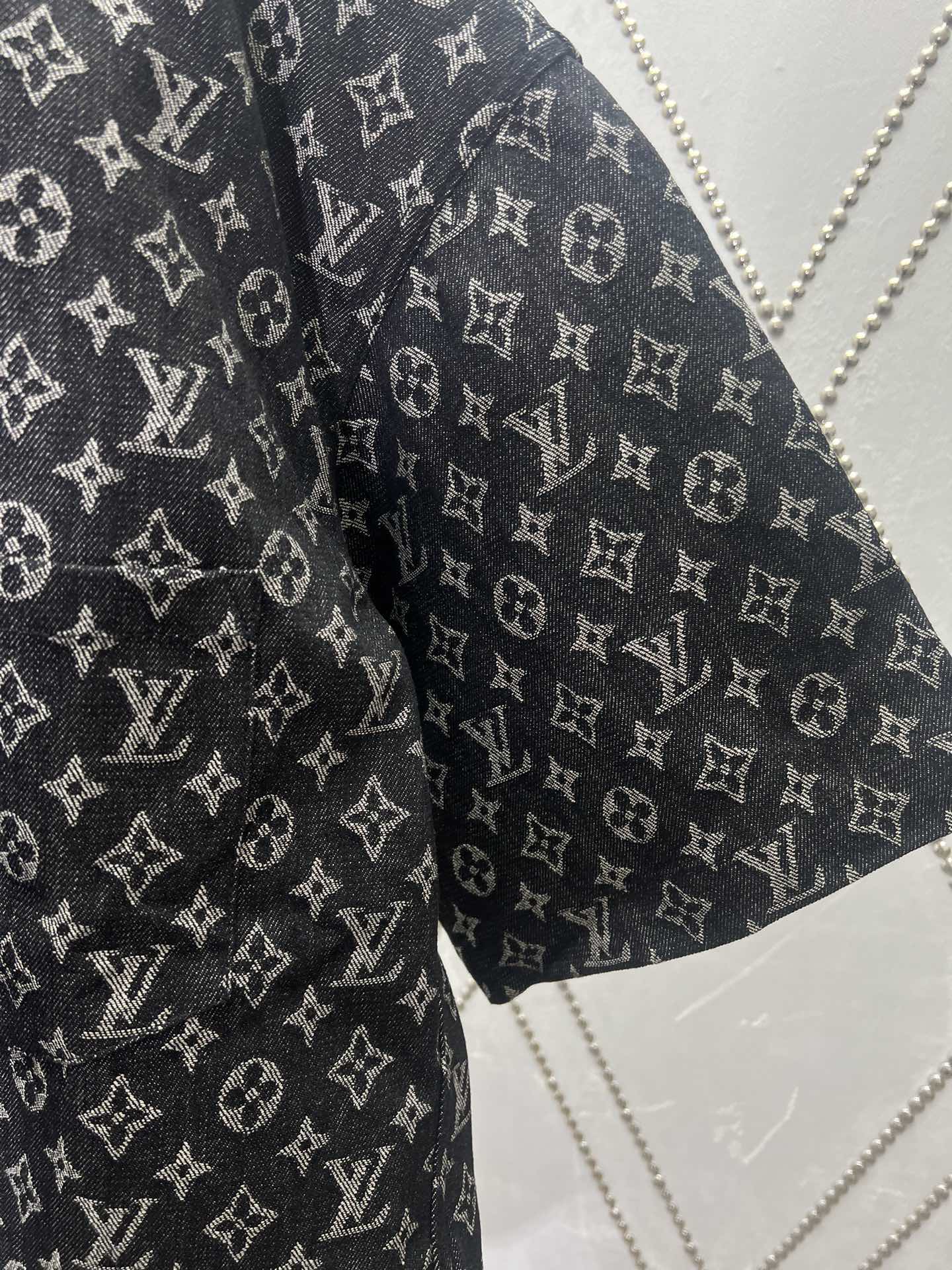 LV SHIRT