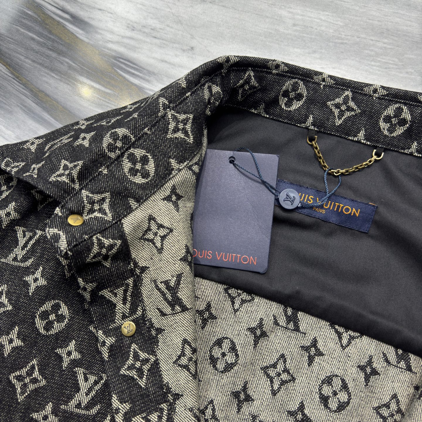 LV SHIRT