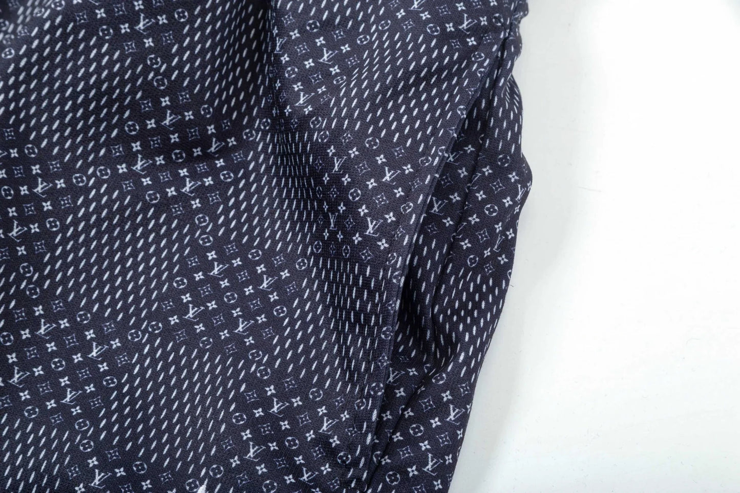 LV SHORTS