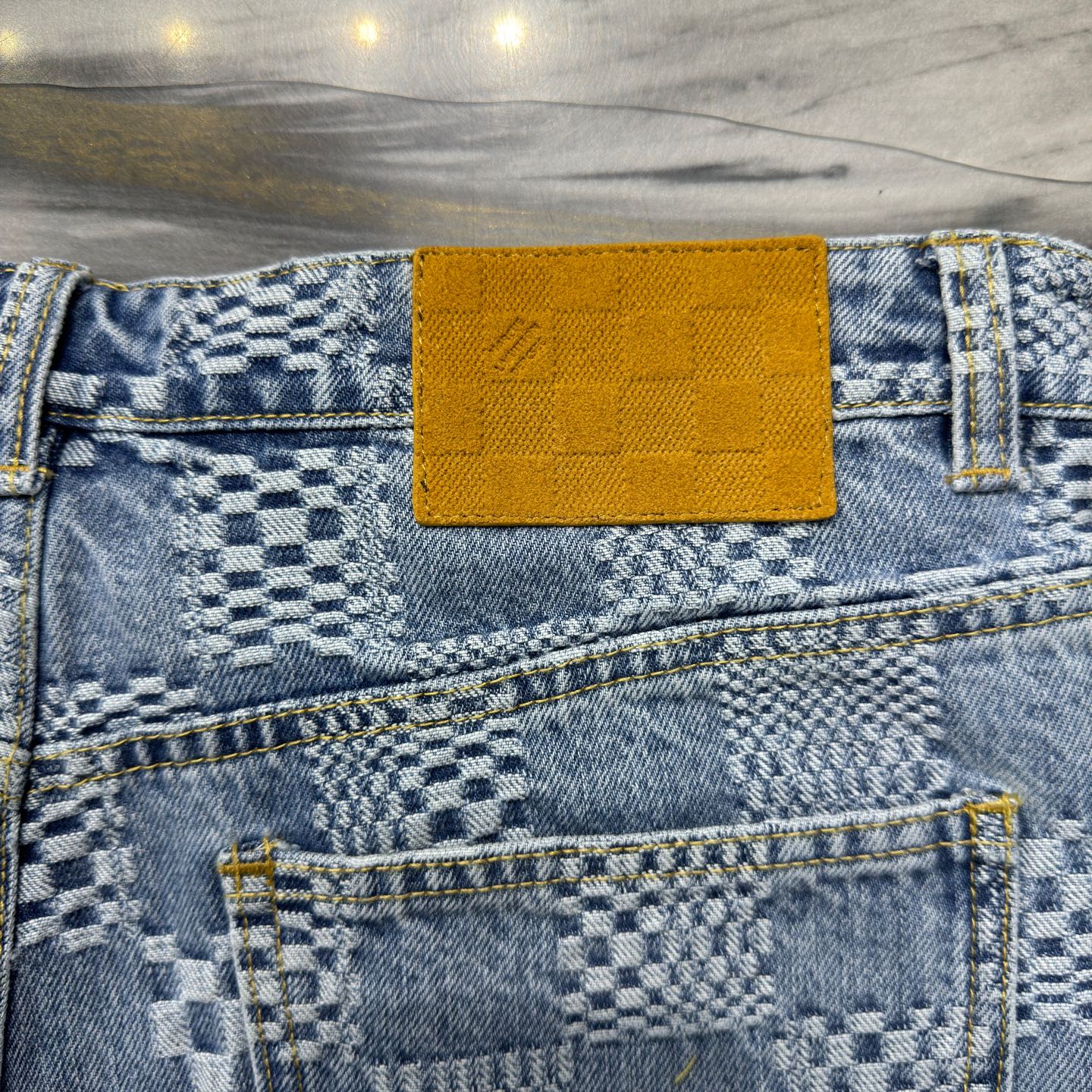LV SHORTS