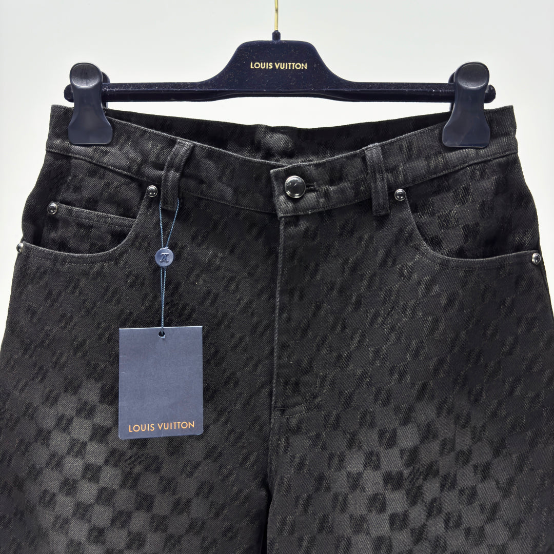 LV SHORTS