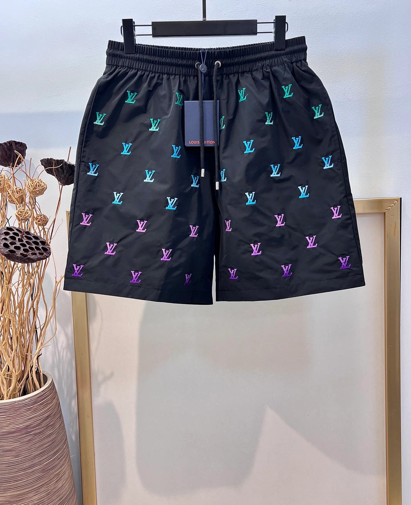 LV SHORTS