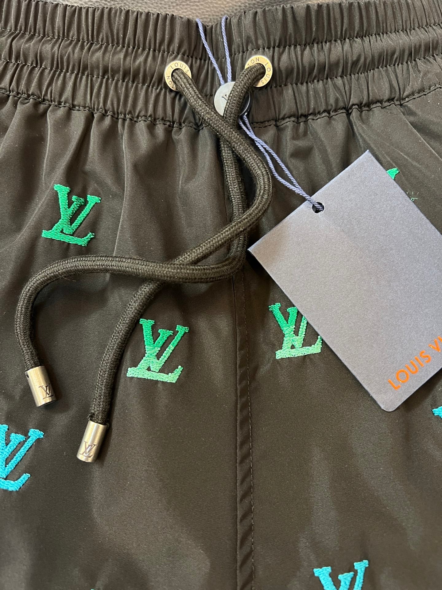 LV SHORTS