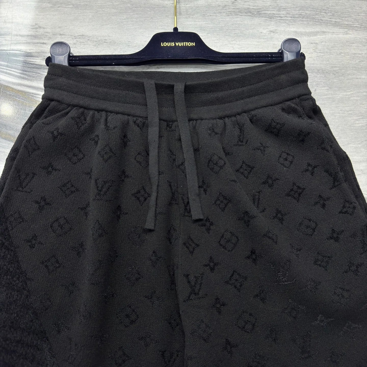 LV SHORTS