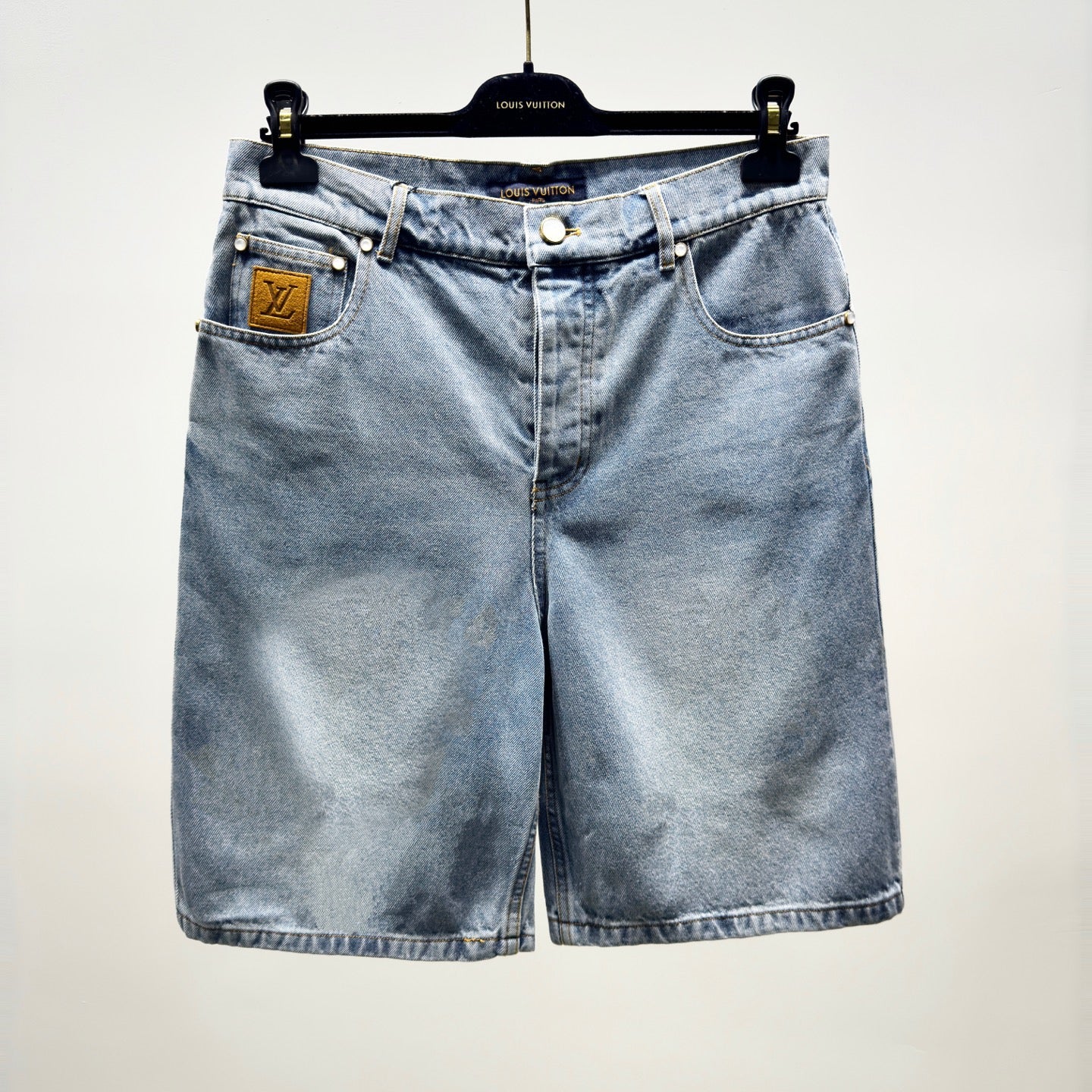 LV SHORTS