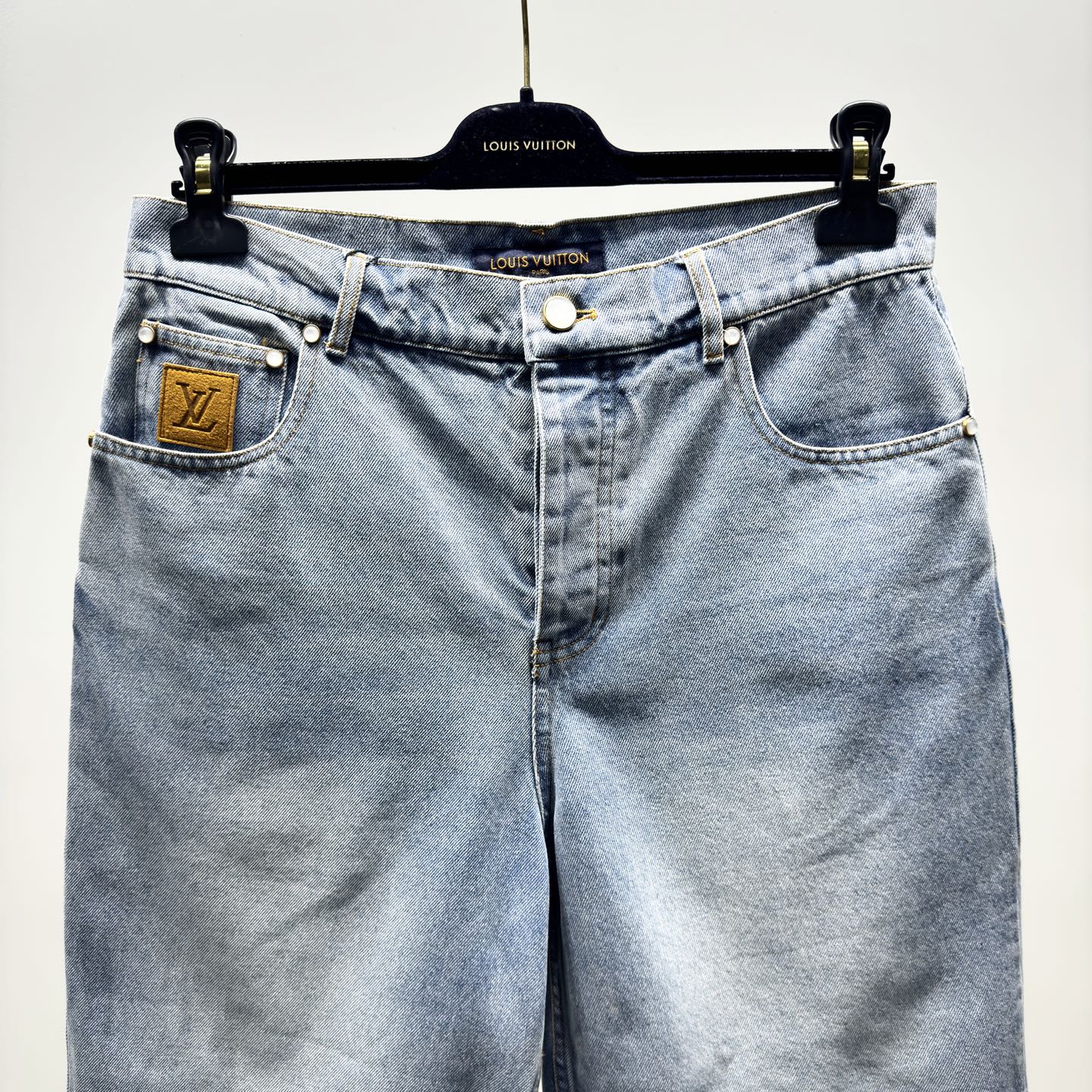 LV SHORTS