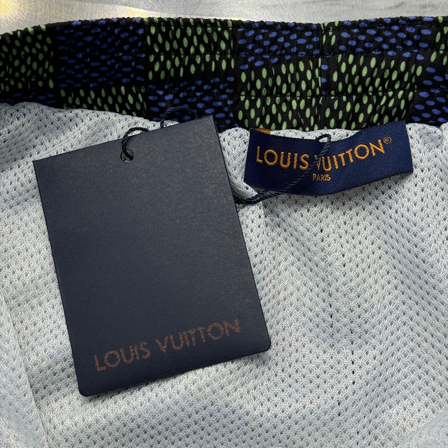 LV SHORTS