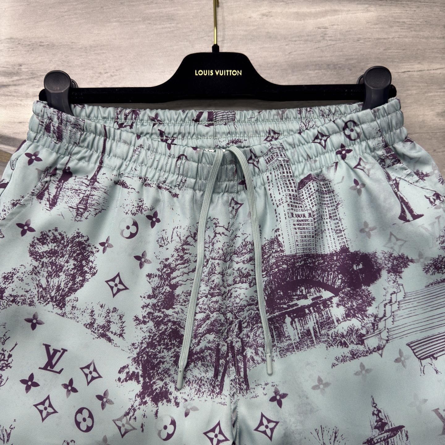 LV SHORTS