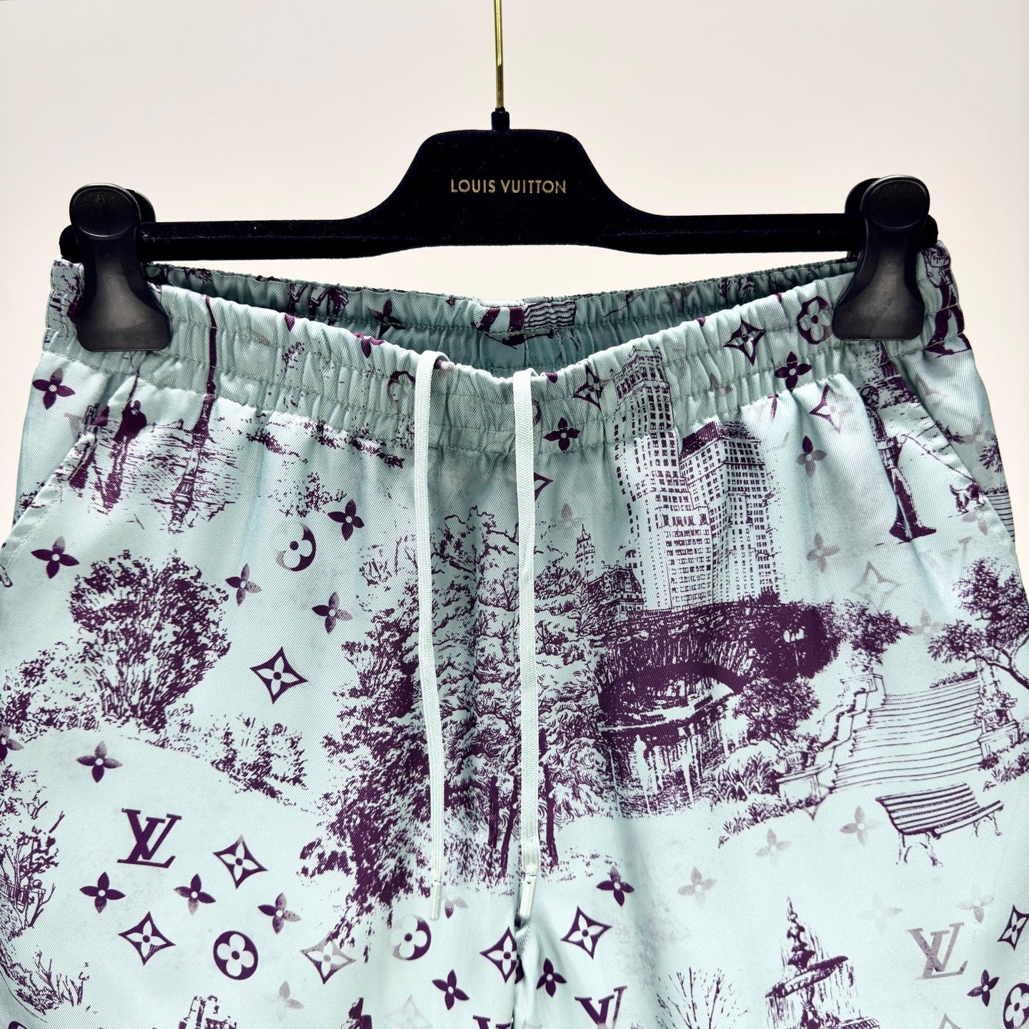 LV SHORTS