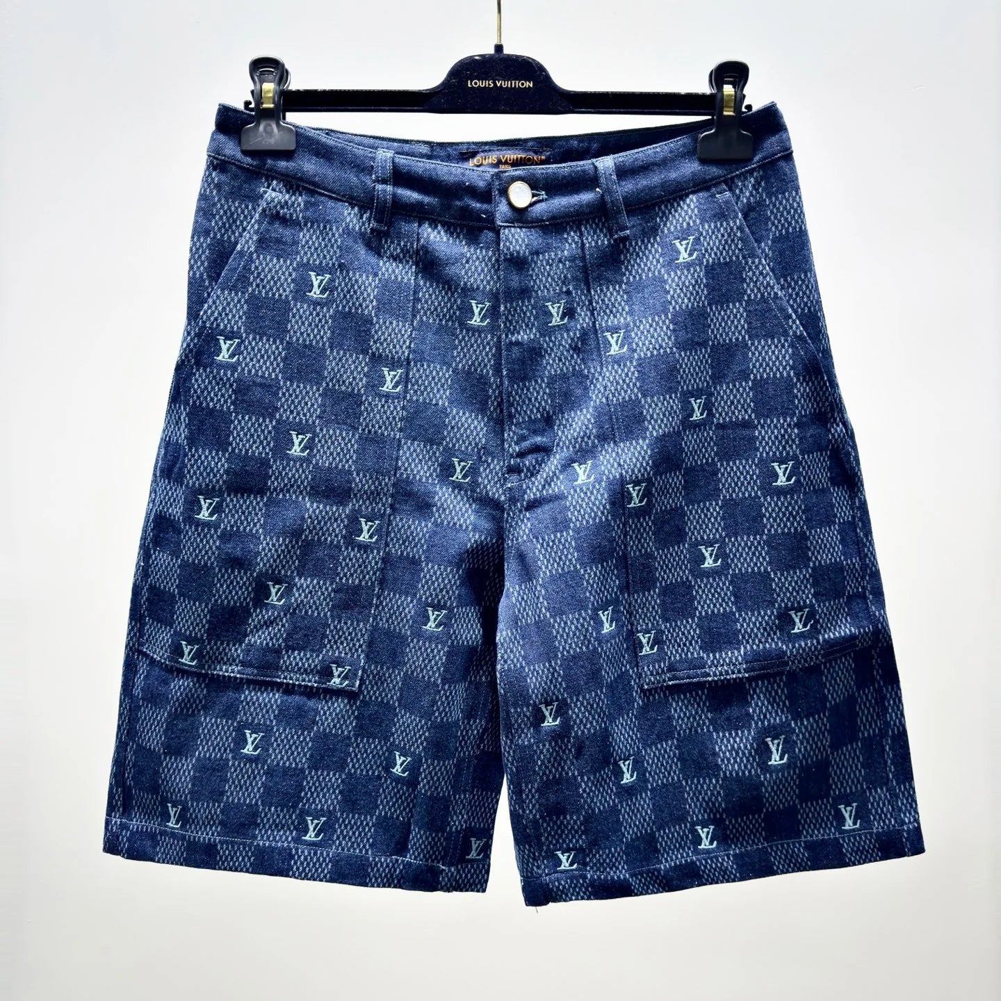 LV SHORTS