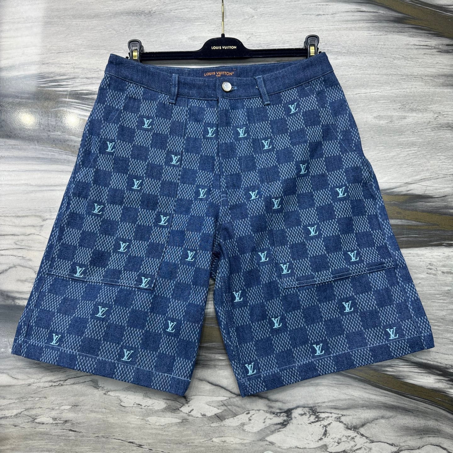 LV SHORTS
