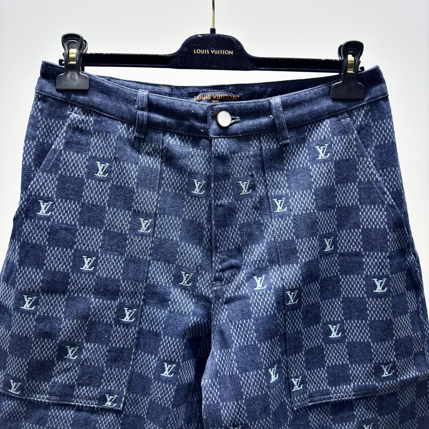 LV SHORTS