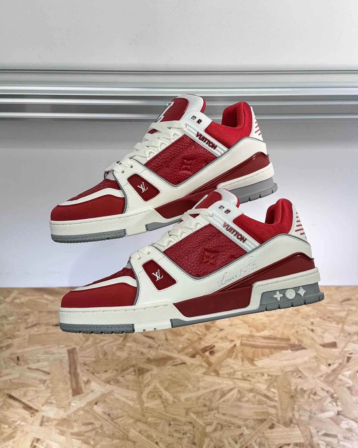 LV SNEAKER
