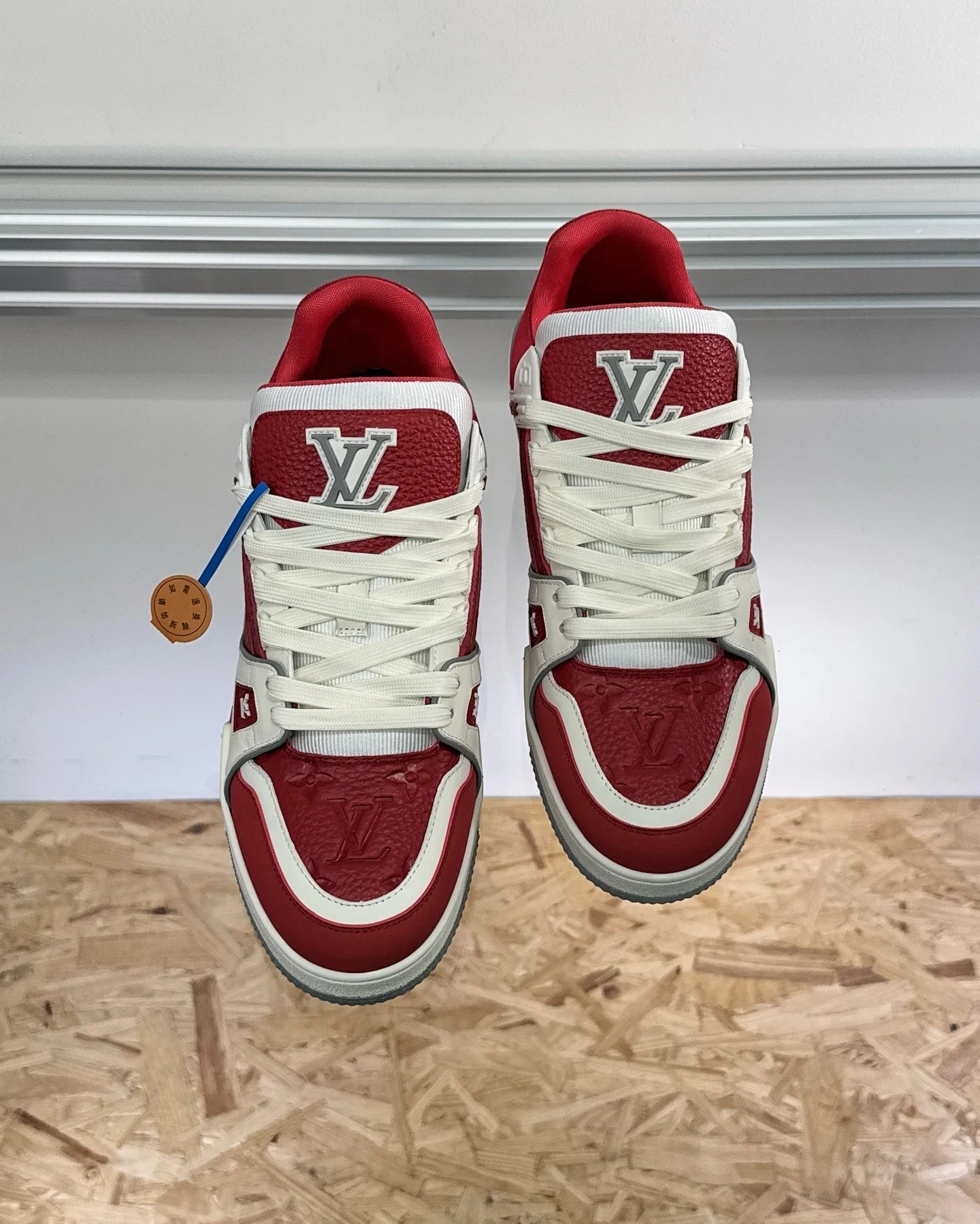 LV SNEAKER