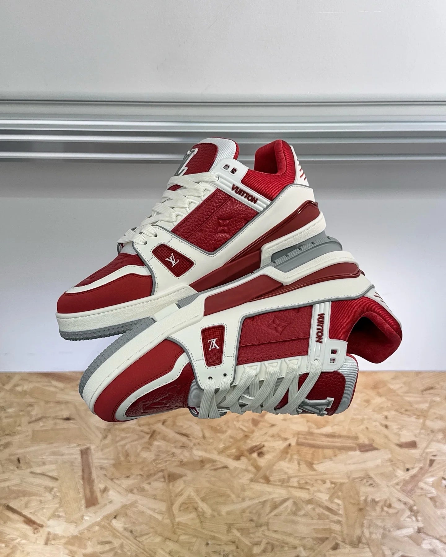 LV SNEAKER