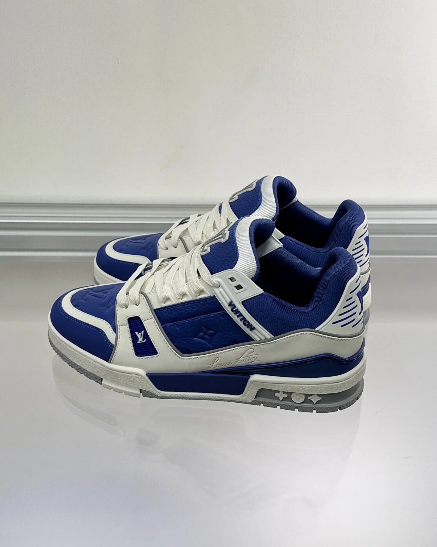 LV SNEAKER