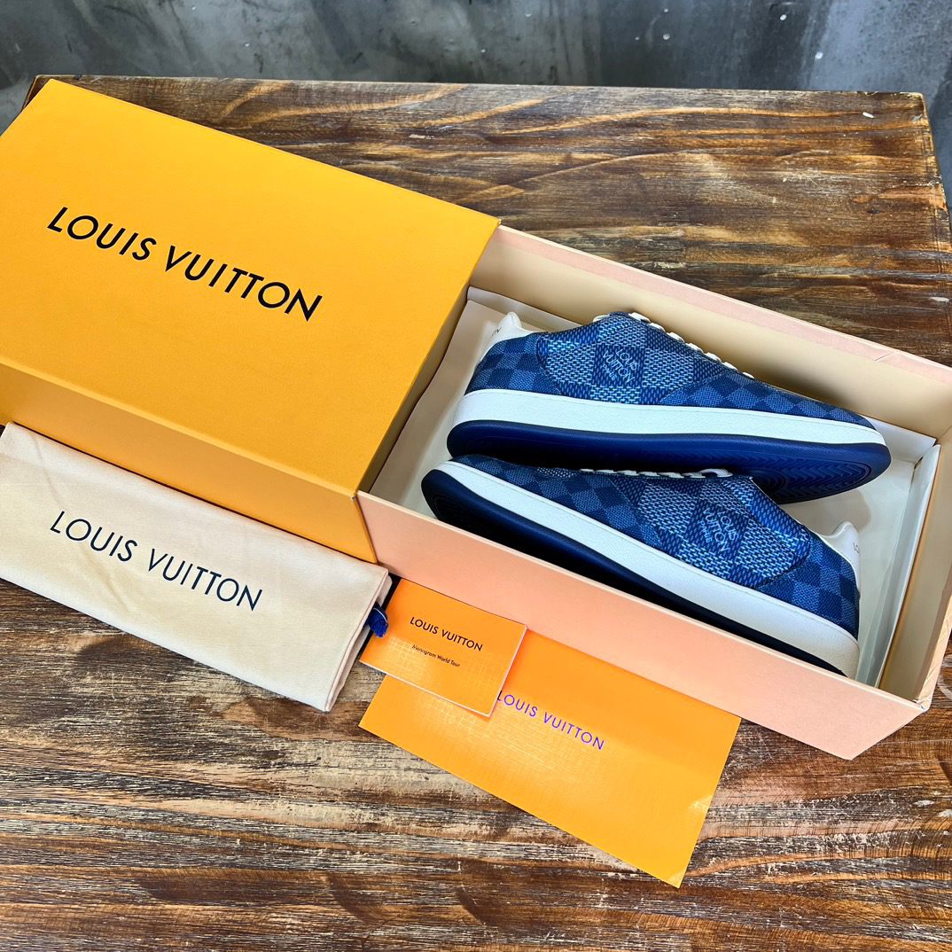 LV SNEAKER
