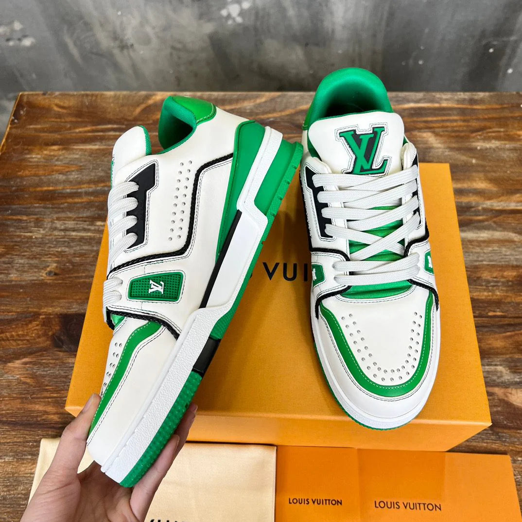 LV SNEAKER