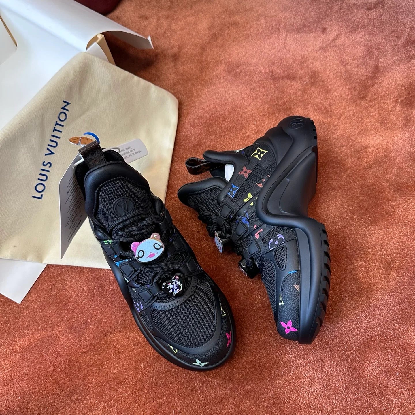 LV SNEAKER