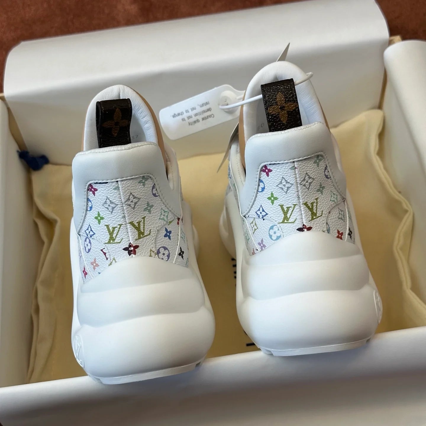LV SNEAKER