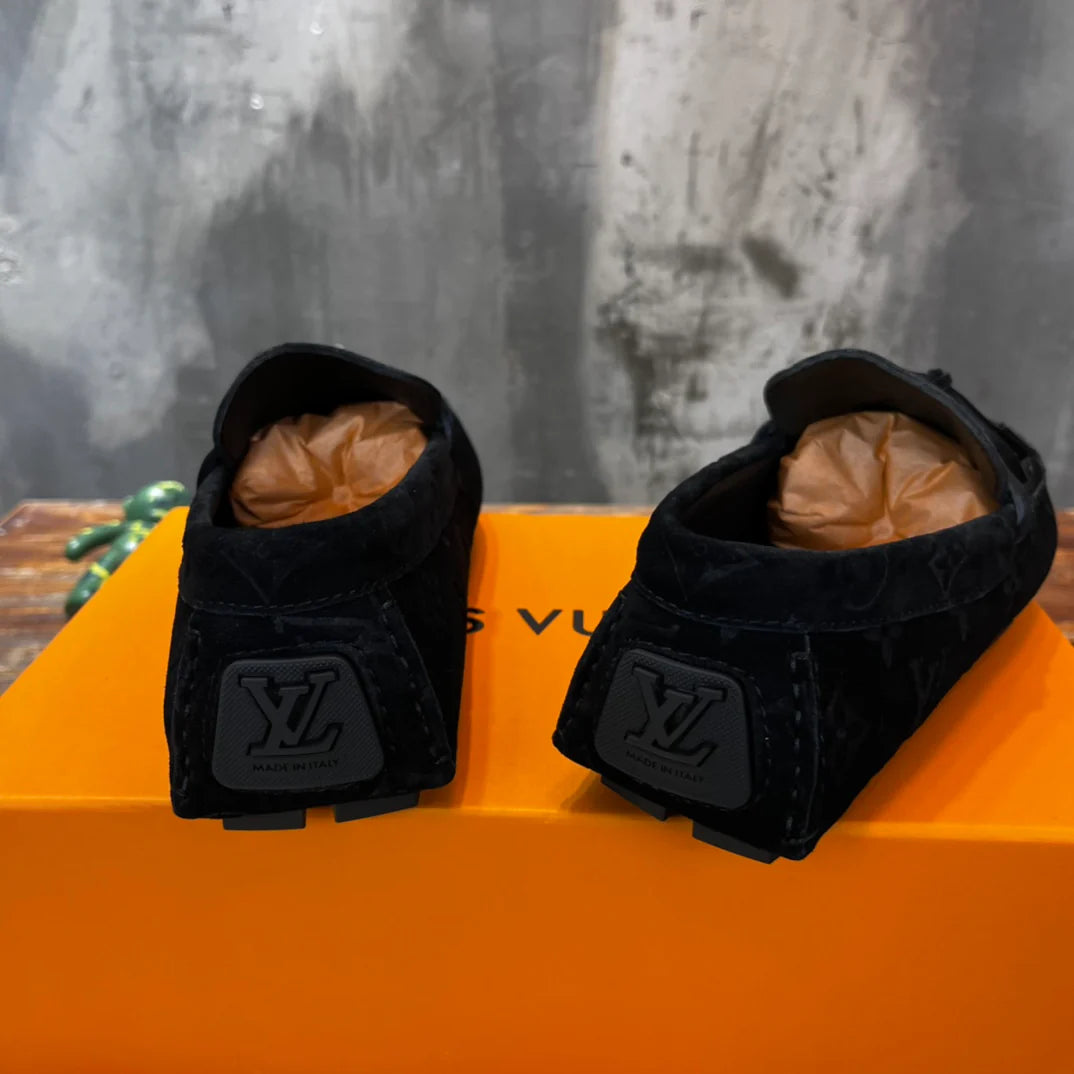LV SNEAKER